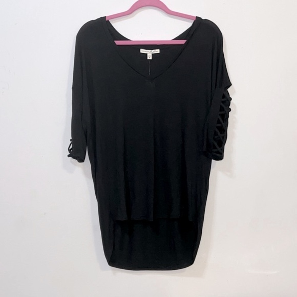 Express London Tee | NWT | Crisscross Sleeves | Loose-fitting | Medium
